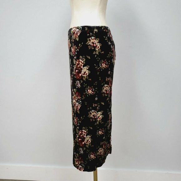 Bobeau Skirt size Medium floral black velvet pullon midi M back slit pull on NWT - Picture 4 of 9